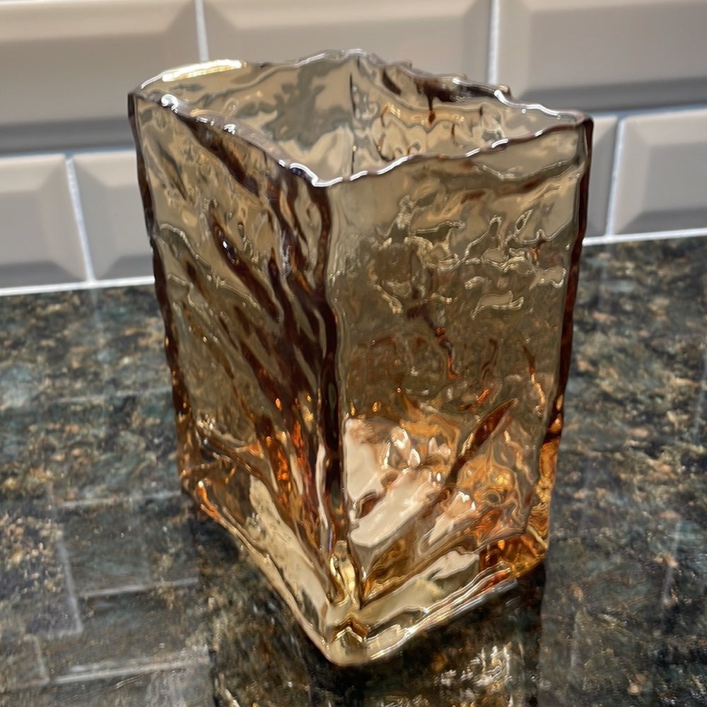 Amber colored glass vase - Picture 2 of 4